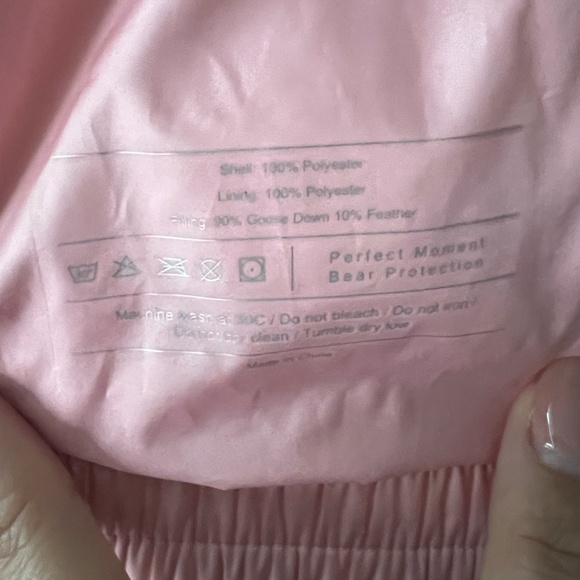 Perfect Moment Ski / Winter Jacket - Picture 9 of 13